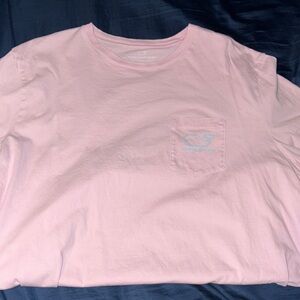 Vineyard Vines Men’s XXL Light Pink Pocket Tee with Blue Whale